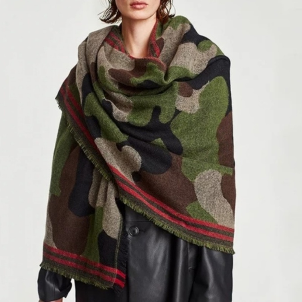 Womens oversizec Camo Print oblong Scarf / Wrap red stripes - Picture 2 of 5